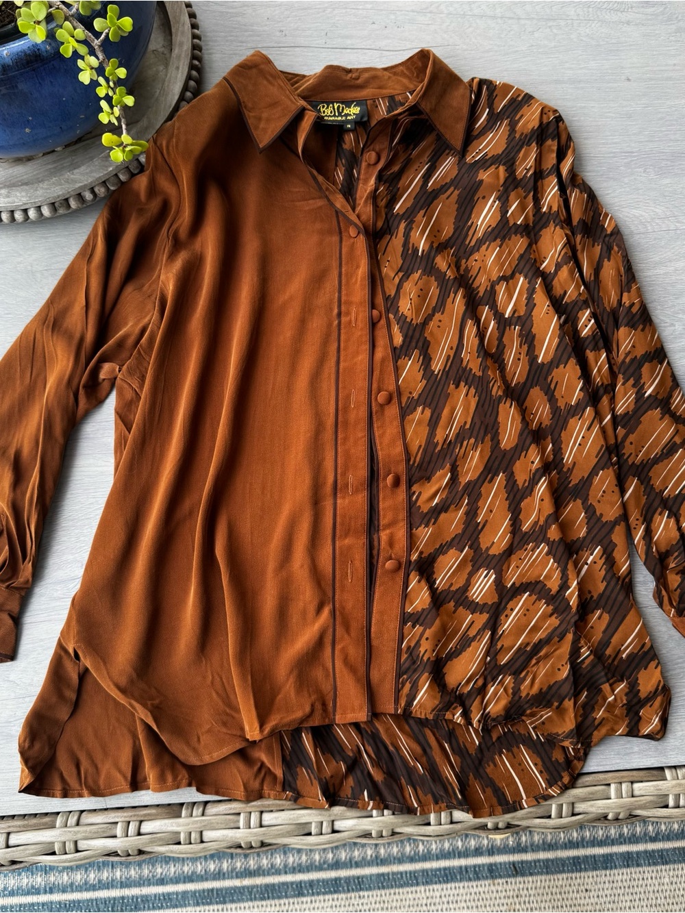 Bob Mackie Two-Tone Brown Printed & Solid Blouse
